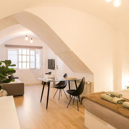 Casa Besalu Estudio En El Centro Del Pueblo Extérieur photo